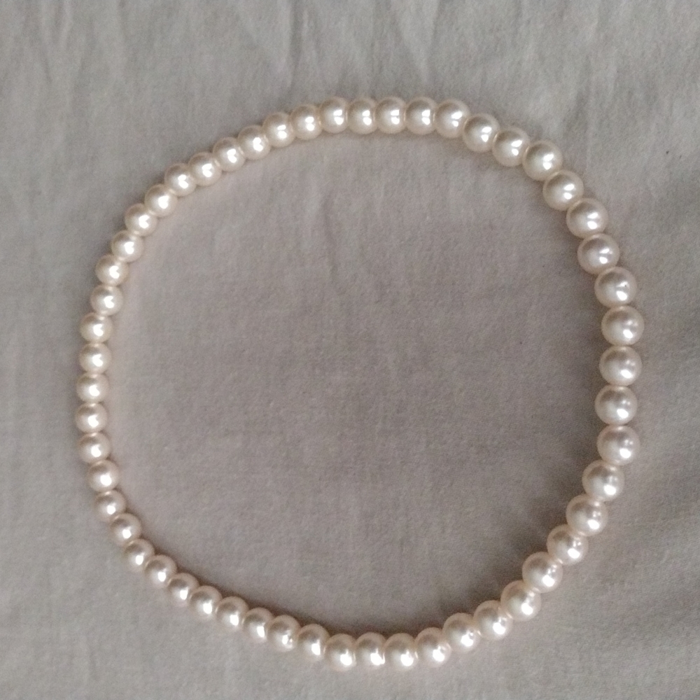Pearl necklace